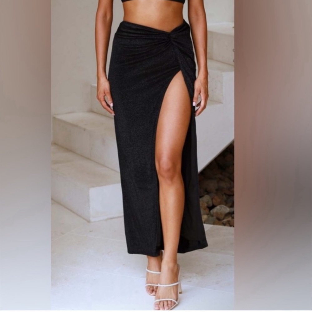 NEW WITH TAGS 12th Tribe Toulouse Black Maxi Skirt size M